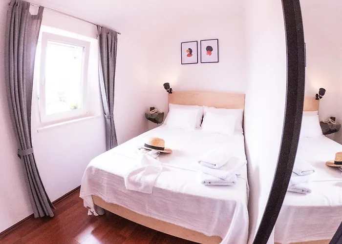 Pinna Hvar Apartment