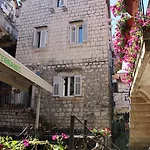 Pinna Hvar * Hvar Town